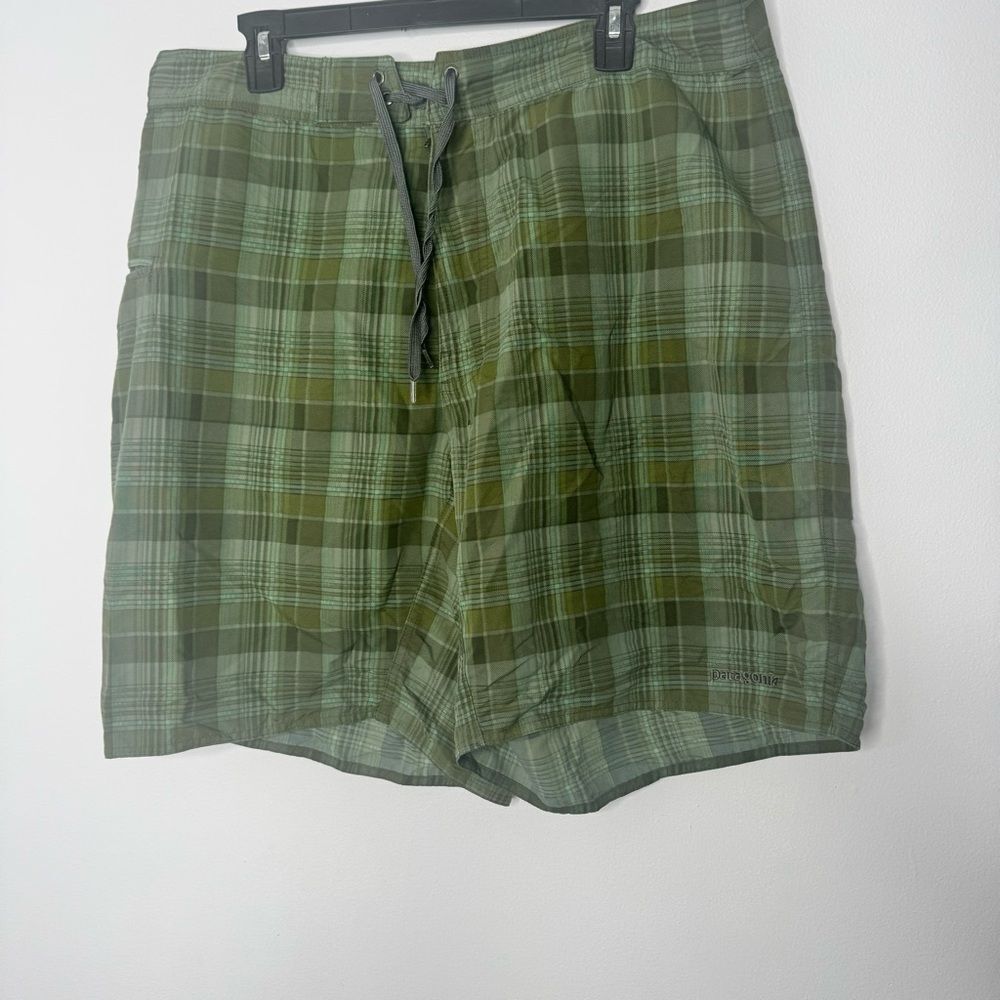 Patagonia plaid shorts size 38